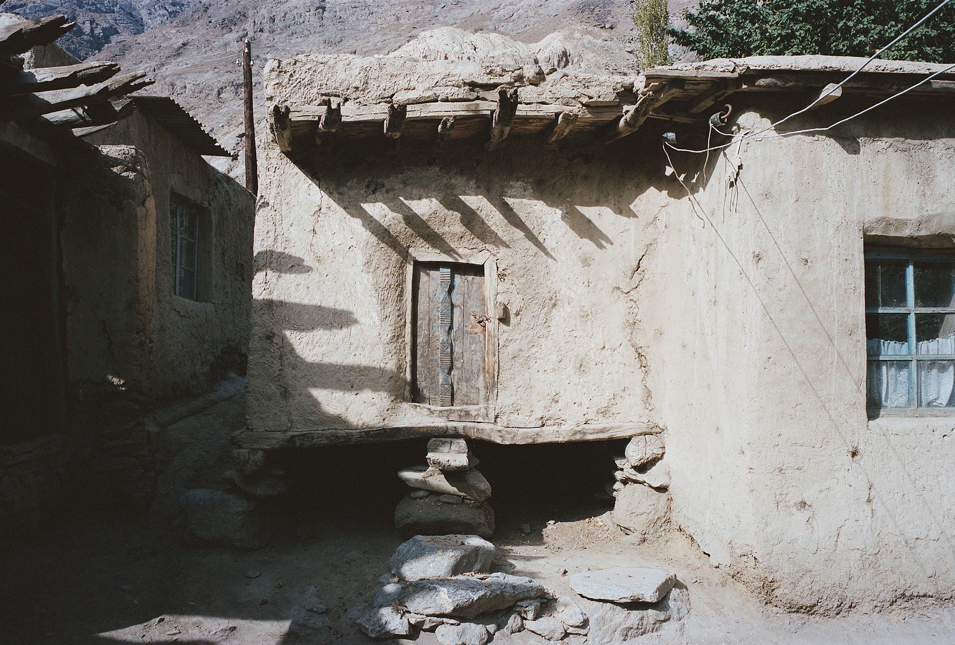 Carlos Casas, Chid - Pamir houses
